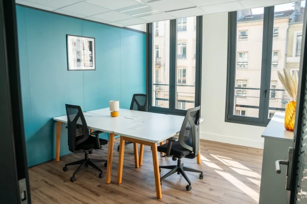 Bureau privé - 54000 - 3 postes - 1083€