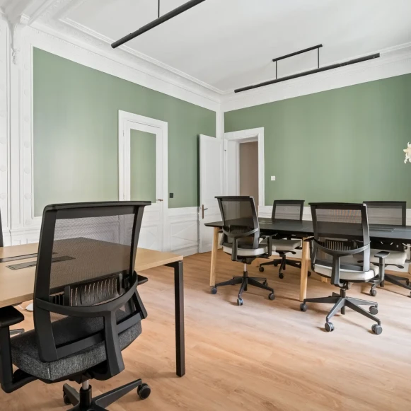 Espace indépendant 380 m² 50 postes Location bureau Avenue Carnot Paris 75017 - photo 1