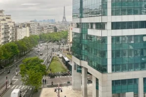 Bureau privé - 75015 - 107 postes - 52430€