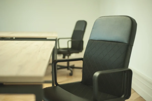 Bureau privé - 67000 - 3 postes - 870€