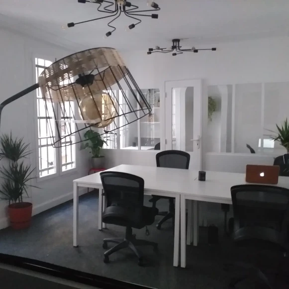 Espace indépendant 84 m² 15 postes Location bureau Rue Commines Paris 75003 - photo 1