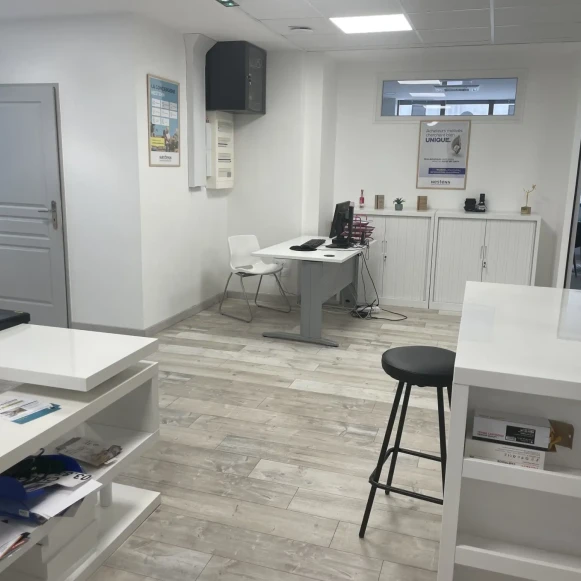 Bureau privé 7 m² 1 poste Coworking Rue d'Autun Chalon-sur-Saône 71100 - photo 5