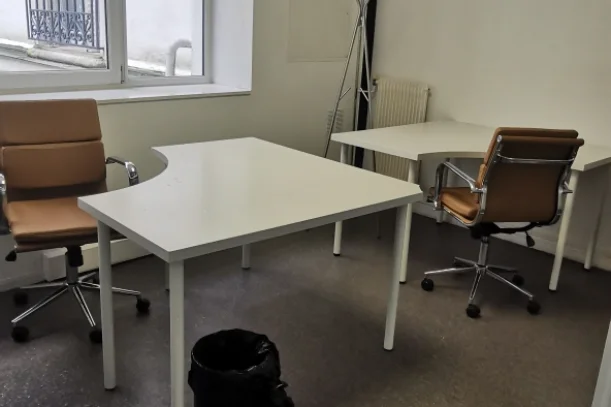 Bureau privé - 75017 - 2 postes - 1170€