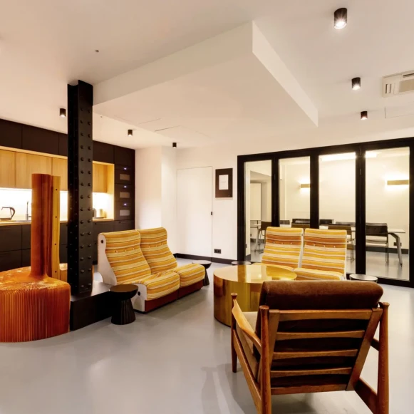 Bureau privé 25 m² 6 postes Coworking Rue la Vacquerie Paris 75011 - photo 6