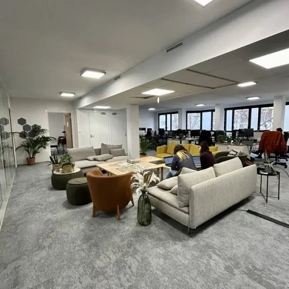 Bureau privé 60 m² 15 postes Coworking Rue Louis Blanc Lyon 69006 - photo 4