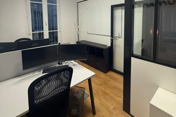 Bureau privé - 75008 - 2 postes - 1100€