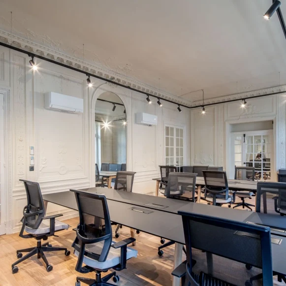 Espace indépendant 395 m² 59 postes Location bureau Rue du Faubourg Poissonnière Paris 75010 - photo 4