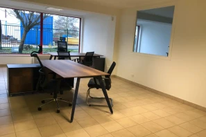 Bureau privé - 51470 - 3 postes - 700€