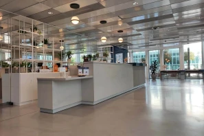 Espace indépendant - 92800 - 8 postes - 3360€