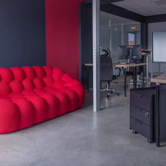Bureau privé 10 m² 2 postes Location bureau Rue Virginie Hériot La Rochelle 17000 - photo 5