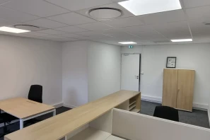 Bureau privé - 35510 - 1 poste - 250€