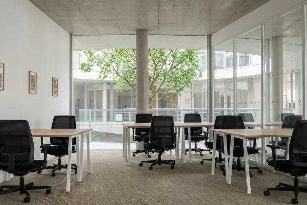 Bureau privé - 33300 - 40 postes - 14000€