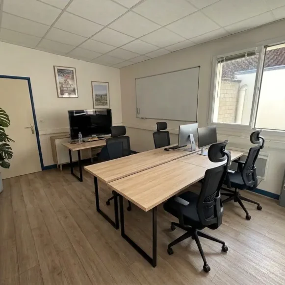 Bureau privé 15 m² 4 postes Location bureau Rue de Domrémy Paris 75013 - photo 3