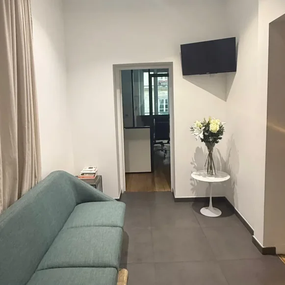 Bureau privé 10 m² 2 postes Location bureau Rue Vignon Paris 75008 - photo 4