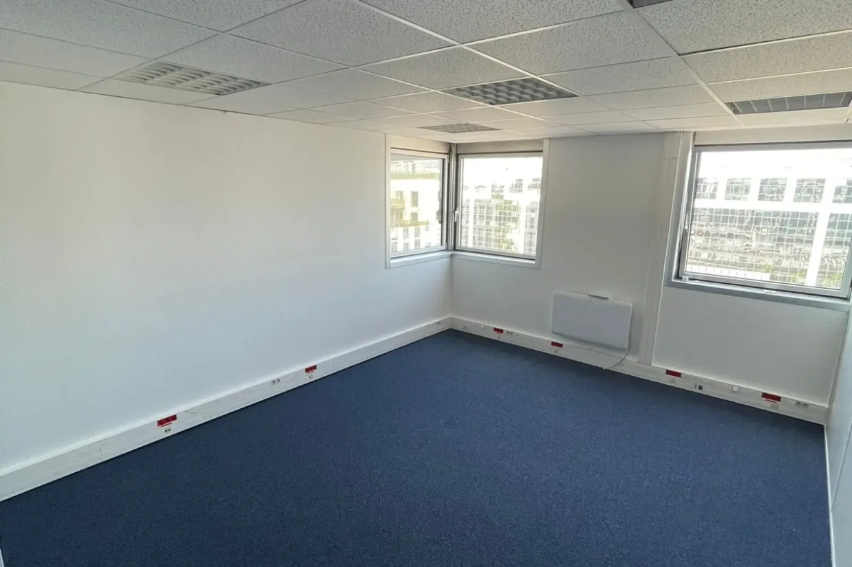 Bureau privé - 93160 - 5 postes - 600€