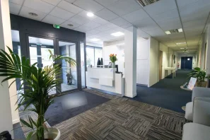 Open Space - 77300 - 13 postes - 270€