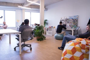 Bureau privé - 49100 - 8 postes - 1200€