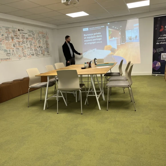 Bureau privé 20 m² 6 postes Coworking Avenue de Corinthe Marseille 13006 - photo 6