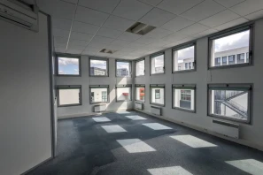 Bureau privé - 92110 - 14 postes - 1960€