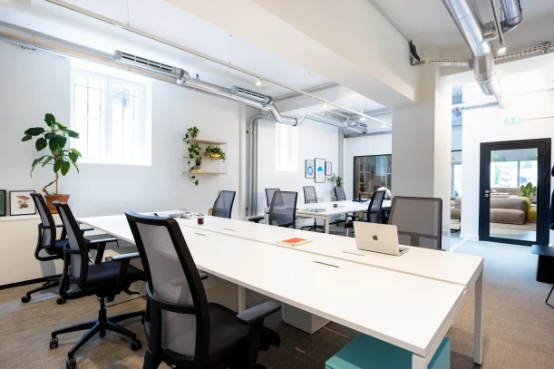 Bureau privé - 75011 - 14 postes - 9730€