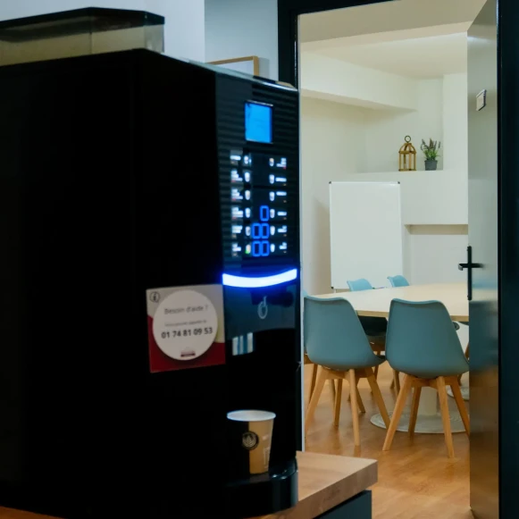 Bureau privé 14 m² 3 postes Location bureau Avenue du Général Michel Bizot Paris 75012 - photo 9