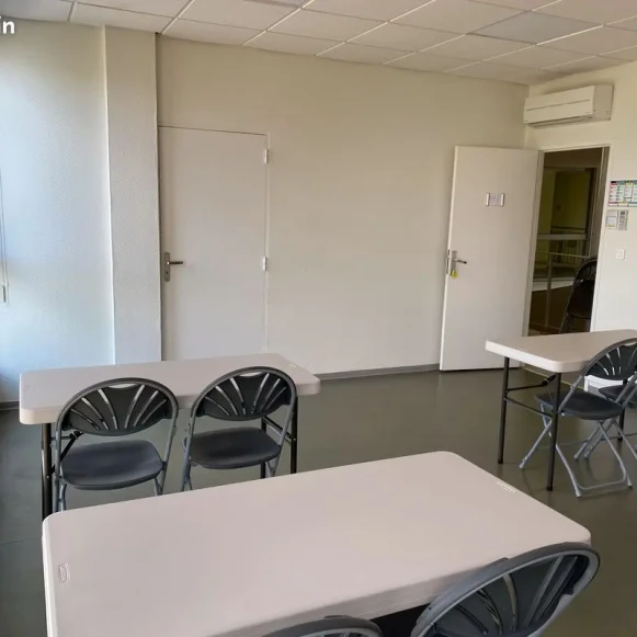 Bureau privé 39 m² 5 postes Coworking Chemin de la Chasse Colomiers 31770 - photo 2