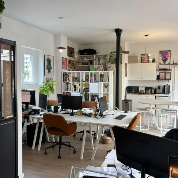 Open Space  7 postes Location bureau Boulevard de la Chapelle Paris 75018 - photo 1