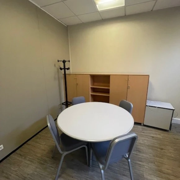 Bureau privé 20 m² 1 poste Coworking Place de la Gare Lille 59800 - photo 3