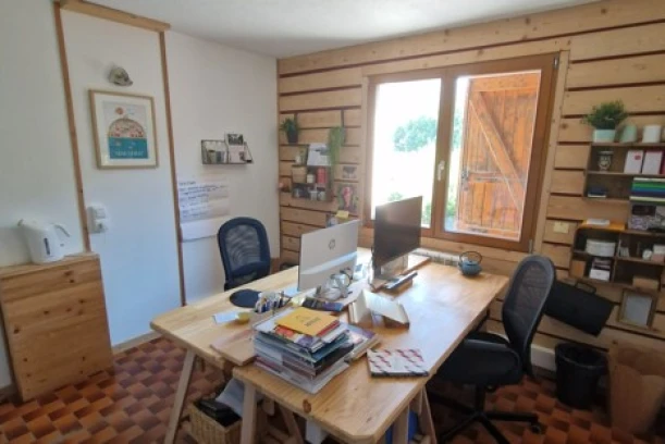 Bureau privé - 73230 - 2 postes - 220€