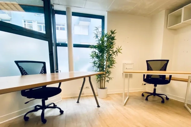 Bureau privé - 75015 - 2 postes - 990€