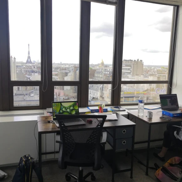 Bureau privé 28 m² 8 postes Coworking Rue de l'Arrivée Paris 75015 - photo 2