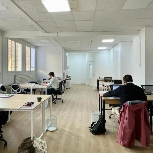 Open Space  6 postes Coworking Rue Mathurin Régnier Paris 75015 - photo 2