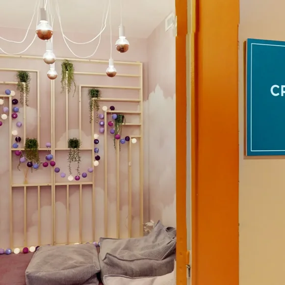 Bureau privé 6 m² 2 postes Location bureau Rue Royale Saint-Cloud 92210 - photo 5