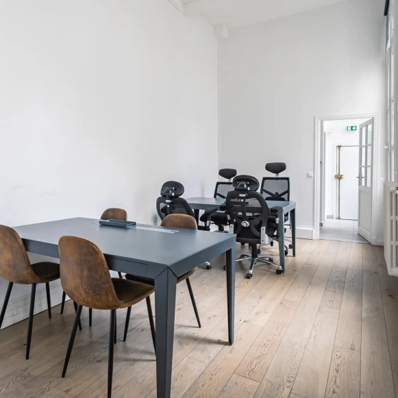 Espace indépendant 65 m² 14 postes Location bureau Rue Saint-Marc Paris 75002 - photo 16