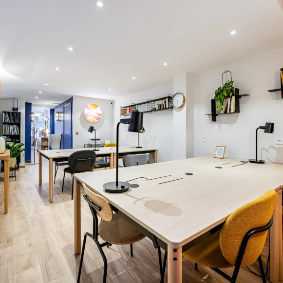 Bureau privé 30 m² 8 postes Location bureau Rue de Trétaigne Paris 75018 - photo 5