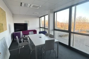 Open Space - 67300 - 4 postes - 190€