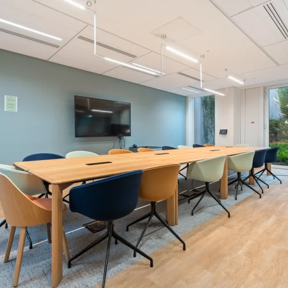 Bureau privé 99 m² 18 postes Location bureau Rue Pablo Neruda Levallois-Perret 92300 - photo 6