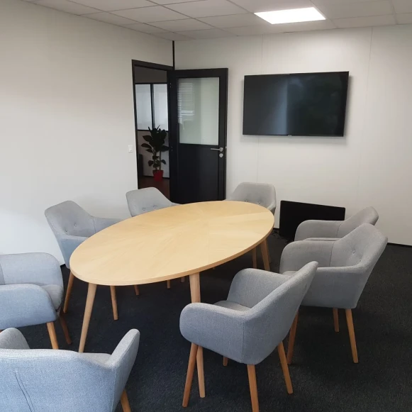 Bureau privé 15 m² 2 postes Coworking Rue Chevalier Bordeaux 33000 - photo 2