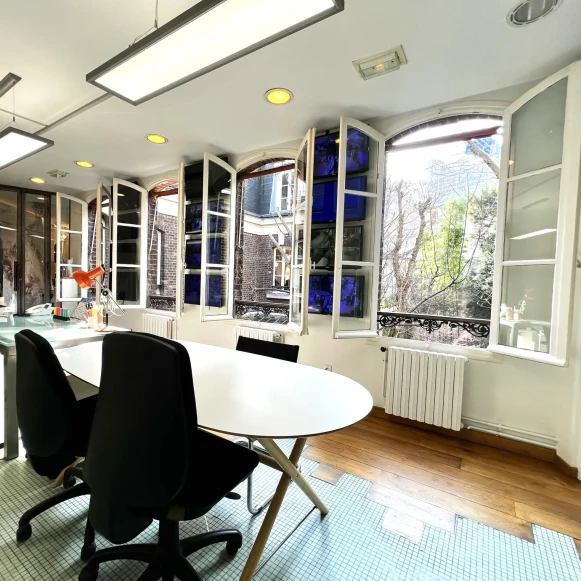 Bureau privé 35 m² 6 postes Location bureau Rue du Four Paris 75006 - photo 7