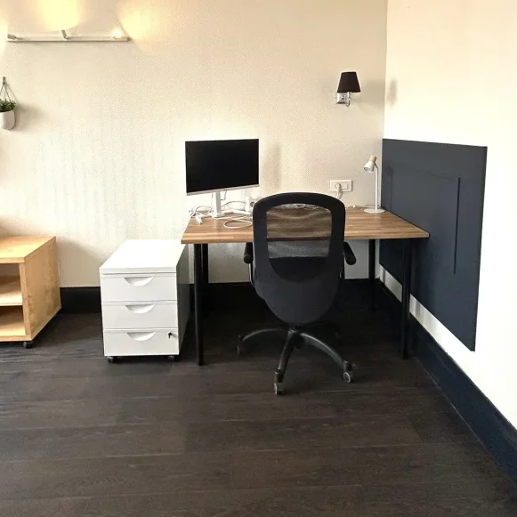 Open Space  4 postes Location bureau Avenue Port Mahon Charente-Maritime 17400 - photo 4