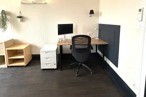 Open Space - 17400 - 4 postes - 350€
