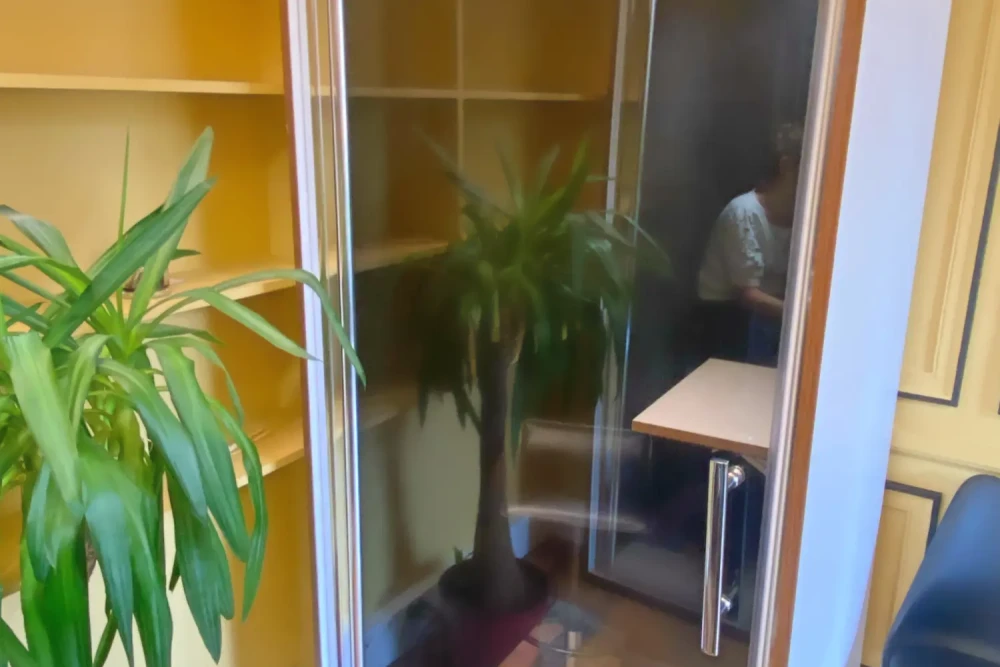Espace indépendant - 75010 - 18 postes - 7900€