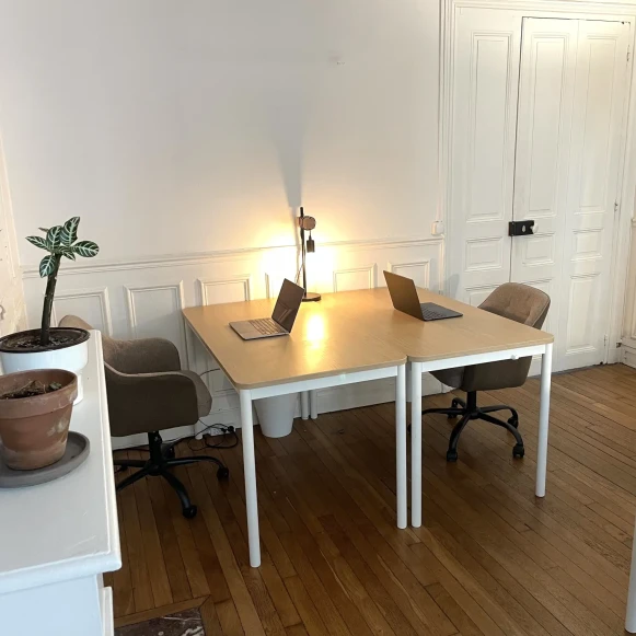 Bureau privé 18 m² 5 postes Location bureau Rue de Nantes Paris 75019 - photo 3