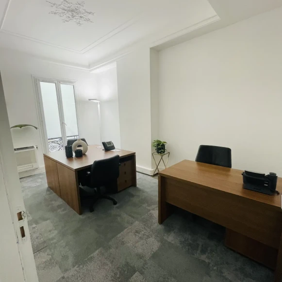 Bureau privé 17 m² 4 postes Coworking Avenue Kléber Paris 75016 - photo 1