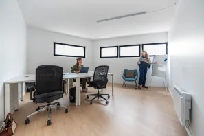 Bureau privé - 75012 - 4 postes - 1210€