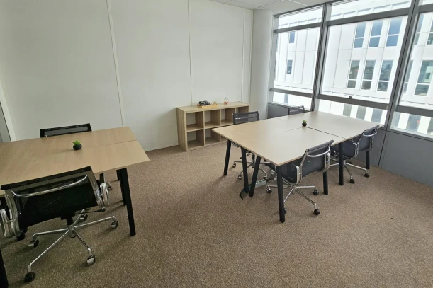 Bureau privé - 93200 - 5 postes - 1900€