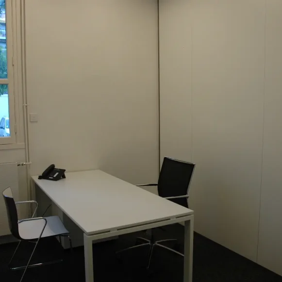 Bureau privé 9 m² 1 poste Location bureau Rue Jacques-Louis Hénon Lyon 69004 - photo 1