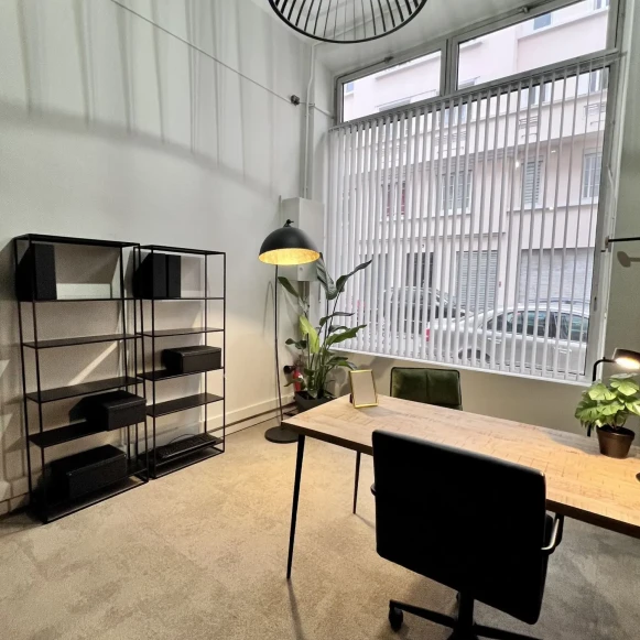 Bureau privé 13 m² 2 postes Coworking Rue Vendôme Lyon 69003 - photo 7