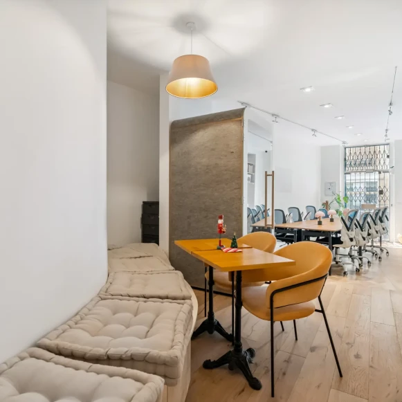 Espace indépendant 115 m² 18 postes Location bureau Rue Laferrière Paris 75009 - photo 1