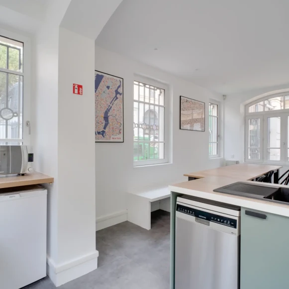 Espace indépendant 100 m² 14 postes Location bureau Rue Ballu Paris 75009 - photo 8